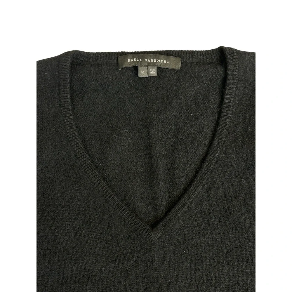 Skull Cashmere Black 100% Cashmere‎ V-Neck Lightweight Sweater Size Medium